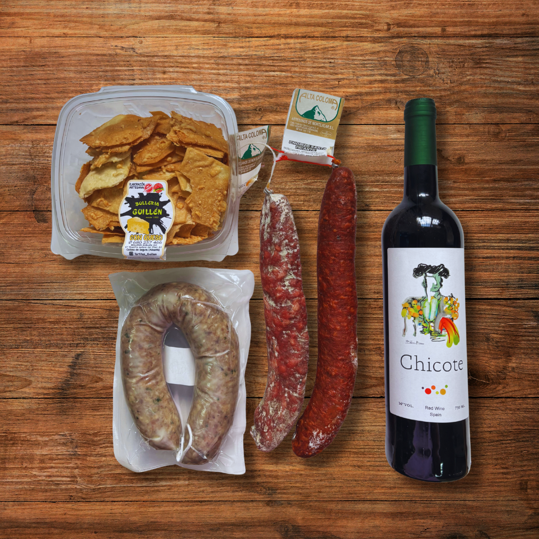Pack Para No Compartir con embutidos caseros, vino y tortitas de queso sobre tabla